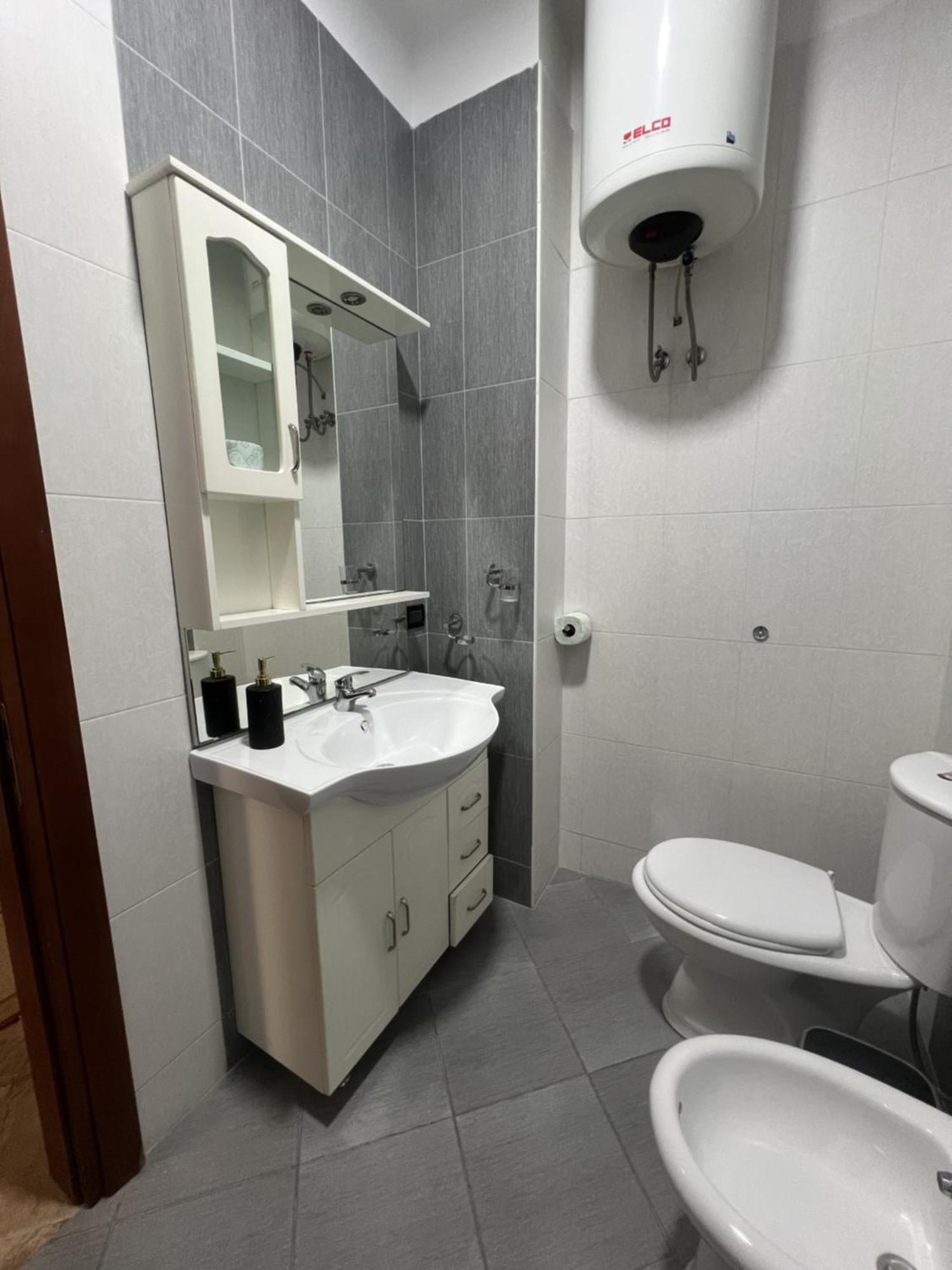 Elly Apartment Durrës 外观 照片
